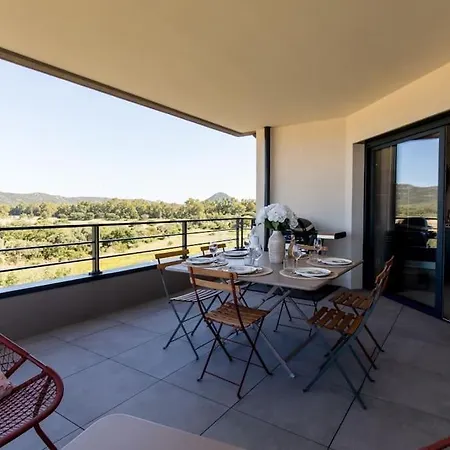 Le Leon - Vue Montagne Vecchio